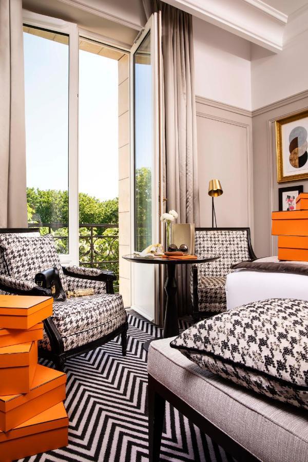 Le Damantin Hôtel&Spa Parijs Buitenkant foto A room at the Mandarin Oriental Paris