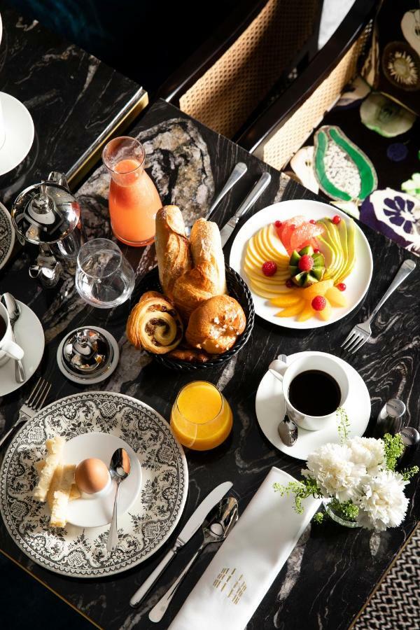 Le Damantin Hôtel&Spa Parijs Buitenkant foto A breakfast at the Mandarin Oriental, Bangkok